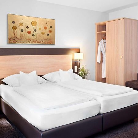 Best Western Hotel Favorit لودفيغسبرغ المظهر الخارجي الصورة