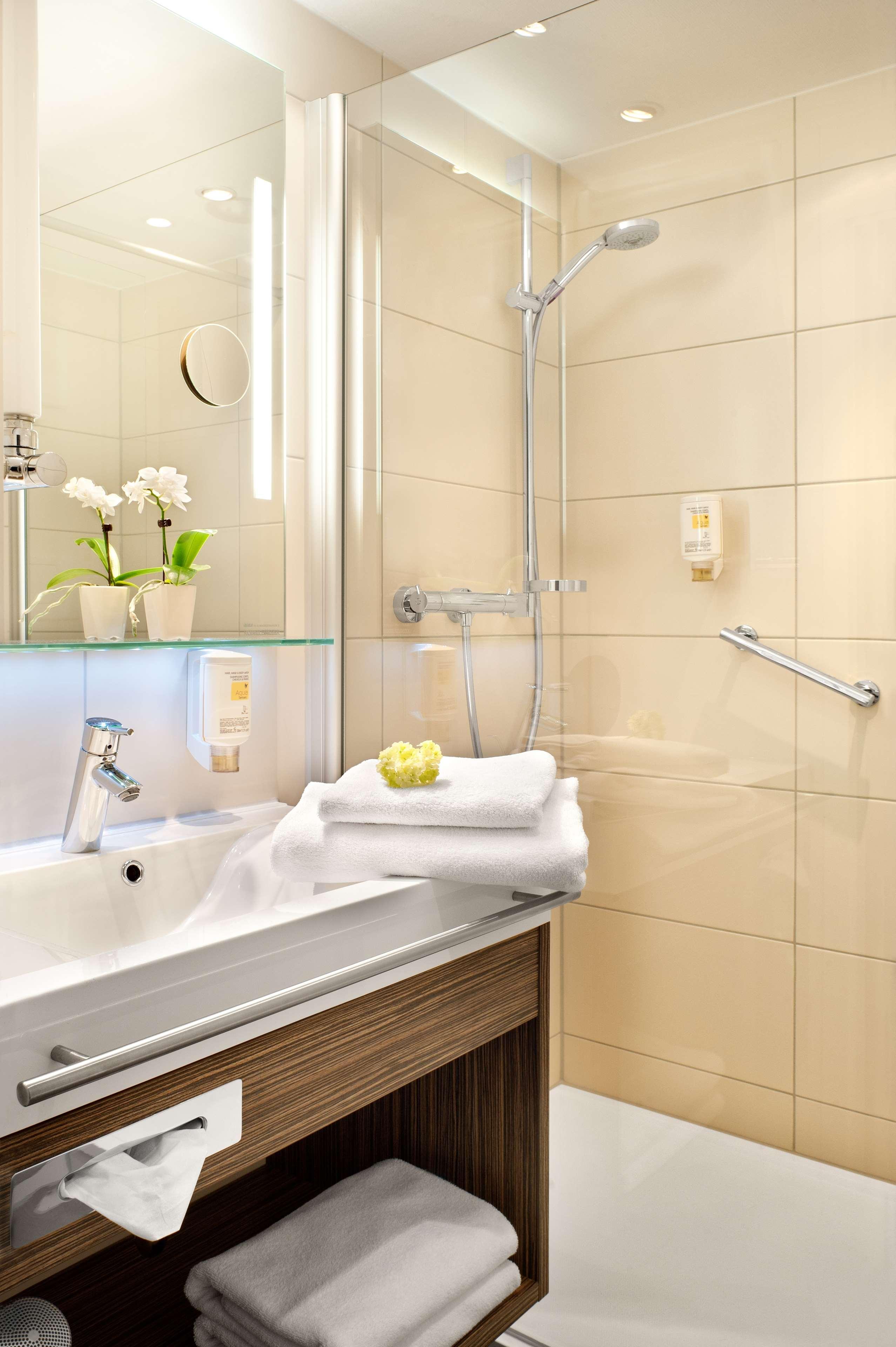 Best Western Hotel Favorit لودفيغسبرغ المظهر الخارجي الصورة