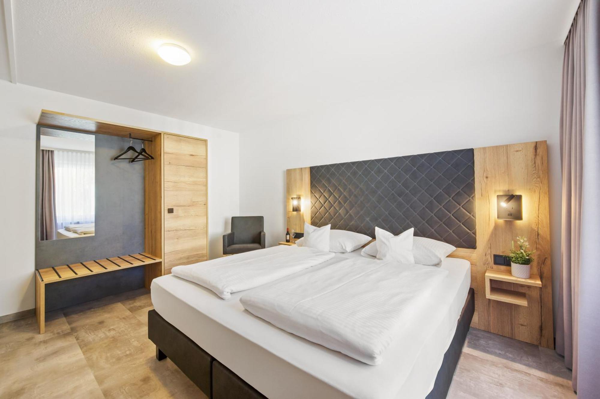 Best Western Hotel Favorit لودفيغسبرغ المظهر الخارجي الصورة