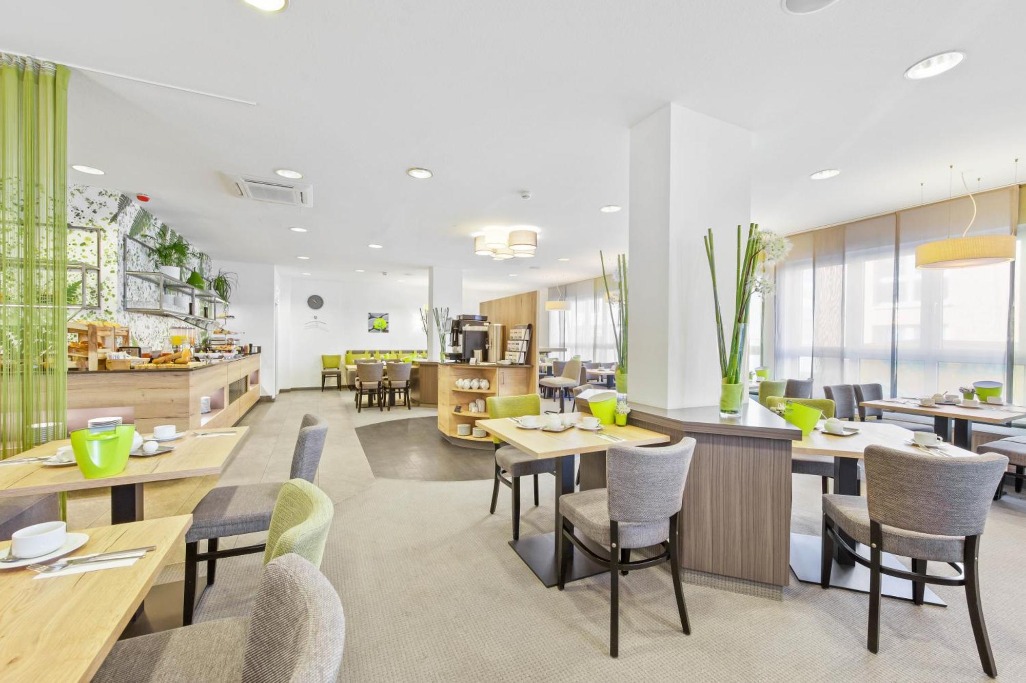 Best Western Hotel Favorit لودفيغسبرغ المظهر الخارجي الصورة