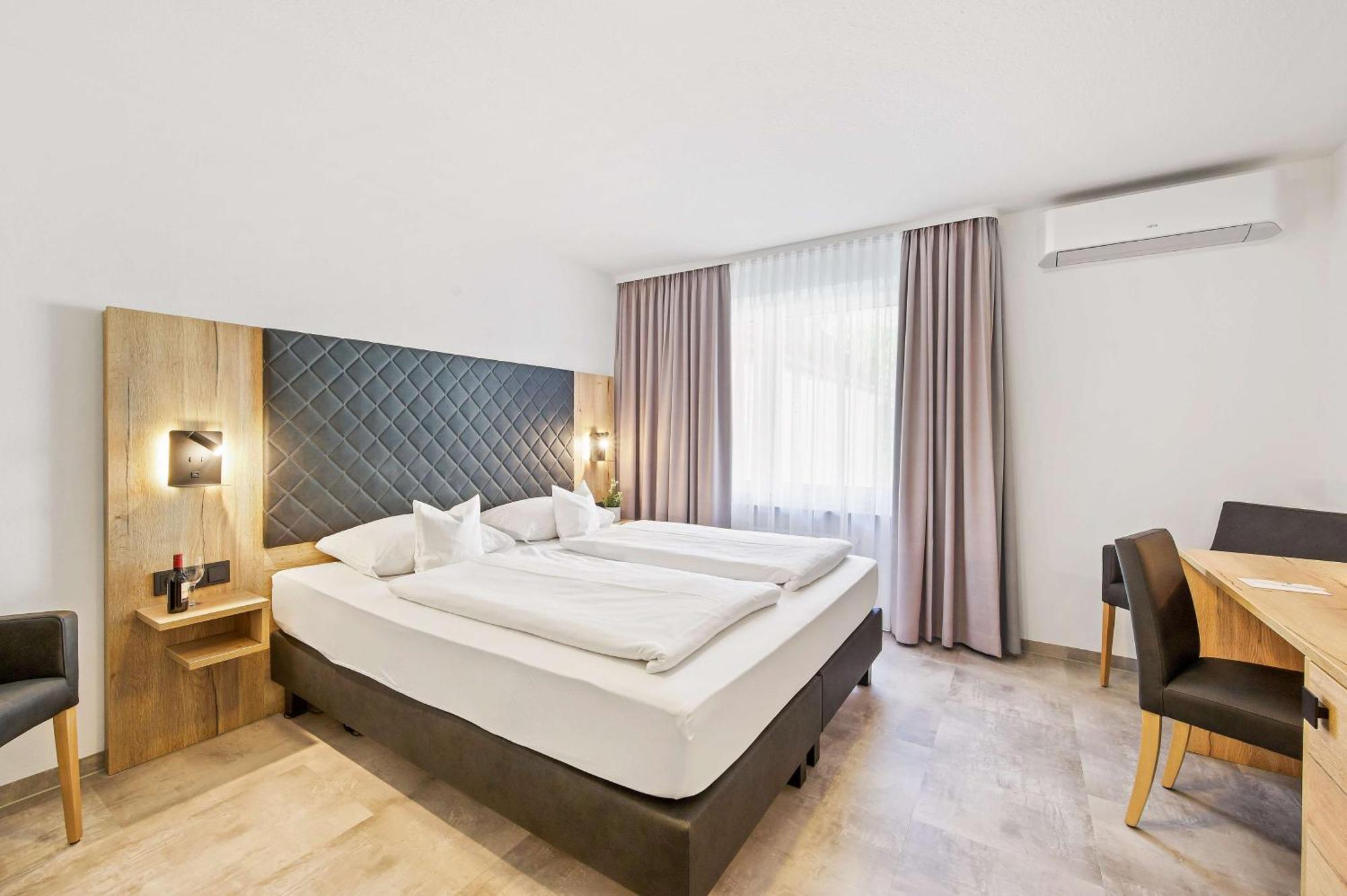 Best Western Hotel Favorit لودفيغسبرغ المظهر الخارجي الصورة
