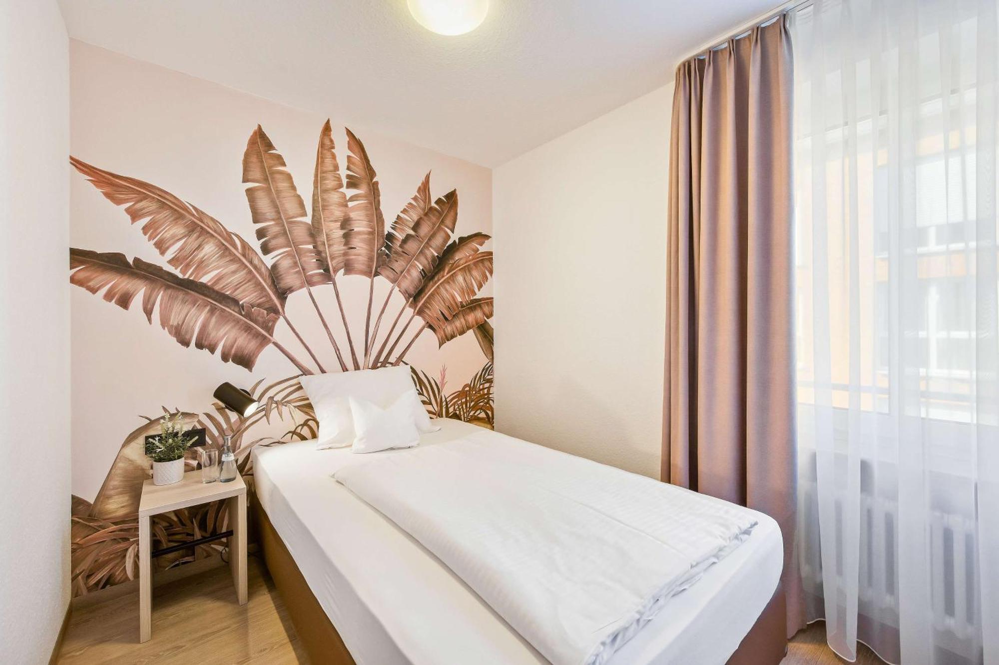Best Western Hotel Favorit لودفيغسبرغ المظهر الخارجي الصورة
