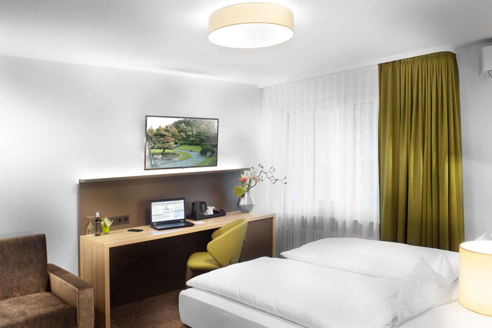 Best Western Hotel Favorit لودفيغسبرغ المظهر الخارجي الصورة