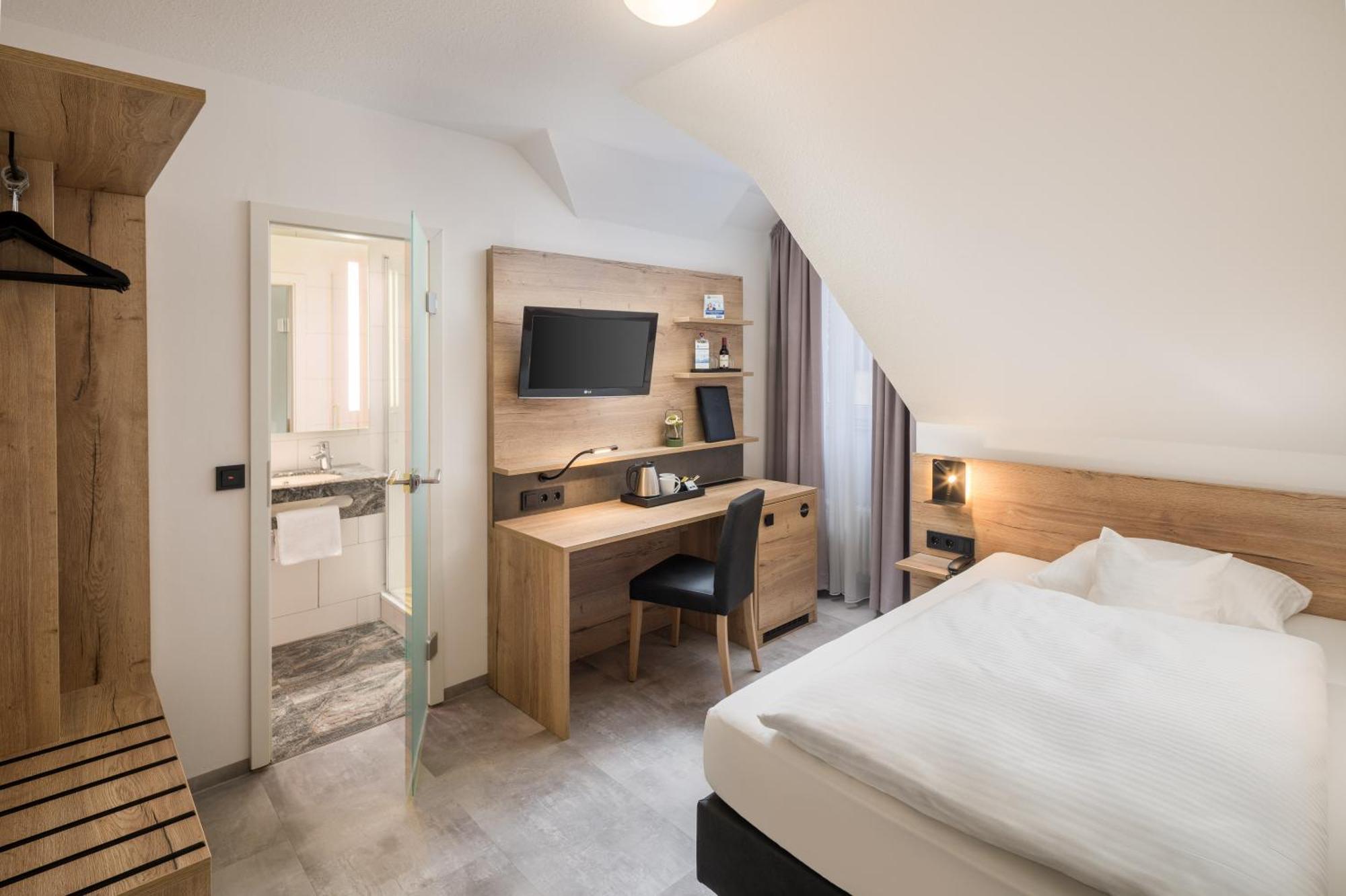 Best Western Hotel Favorit لودفيغسبرغ المظهر الخارجي الصورة